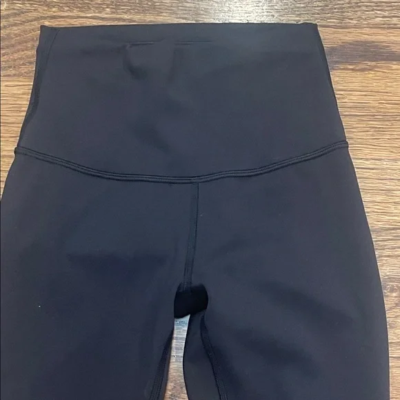 Lululemon High-Waisted Black Leggings size 0 - Picture 2 of 10